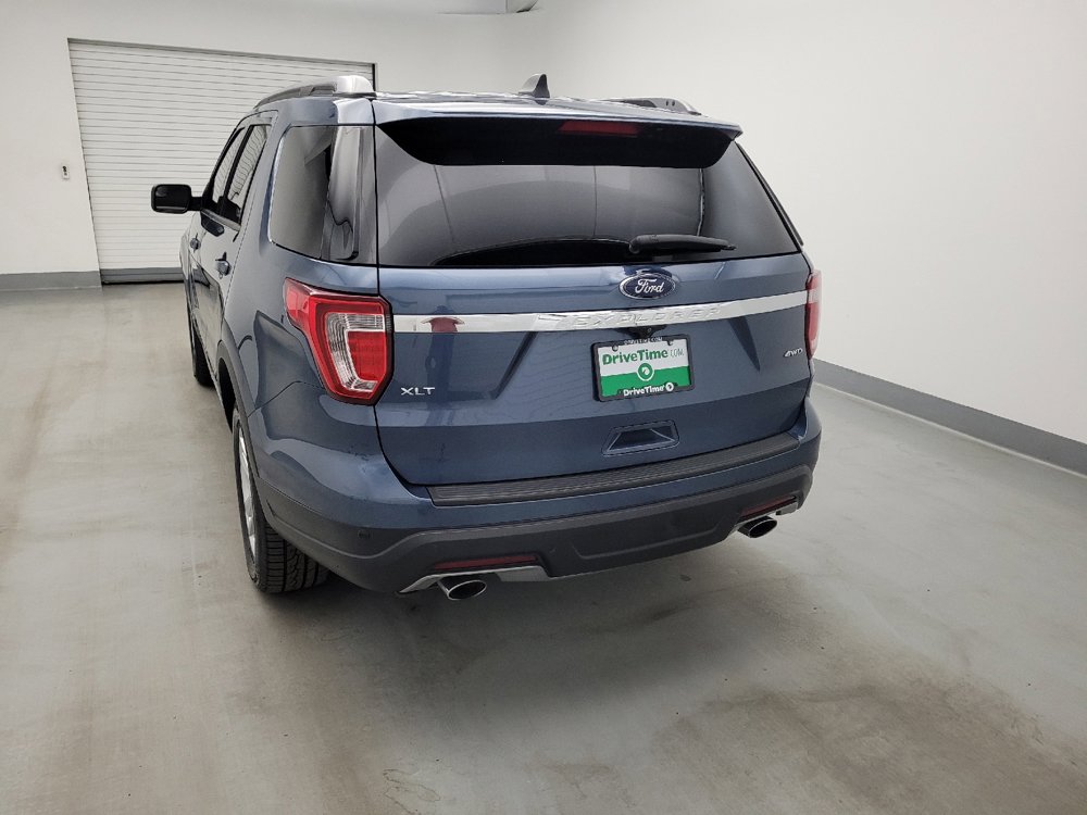 Used 2018 Ford Explorer XLT AWD/4WD image 6