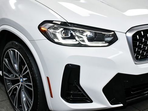 Used 2023 BMW X4 xDrive30i w/ M Sport Package AWD/4WD image 70