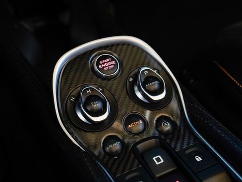 Used 2018 McLaren 570S Spider image 67