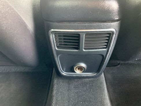 Used 2012 Dodge Charger SE RWD image 33