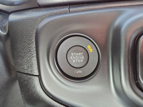 Used 2020 Jeep Gladiator Mojave image 25