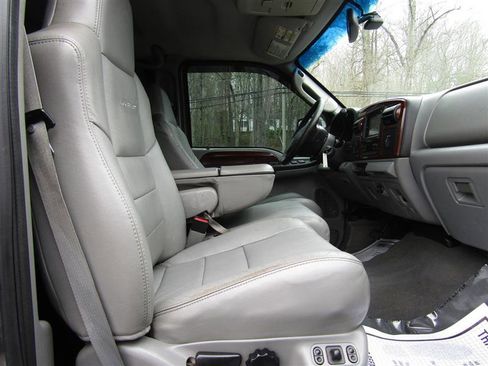 Used 2005 Ford F250 Lariat image 30