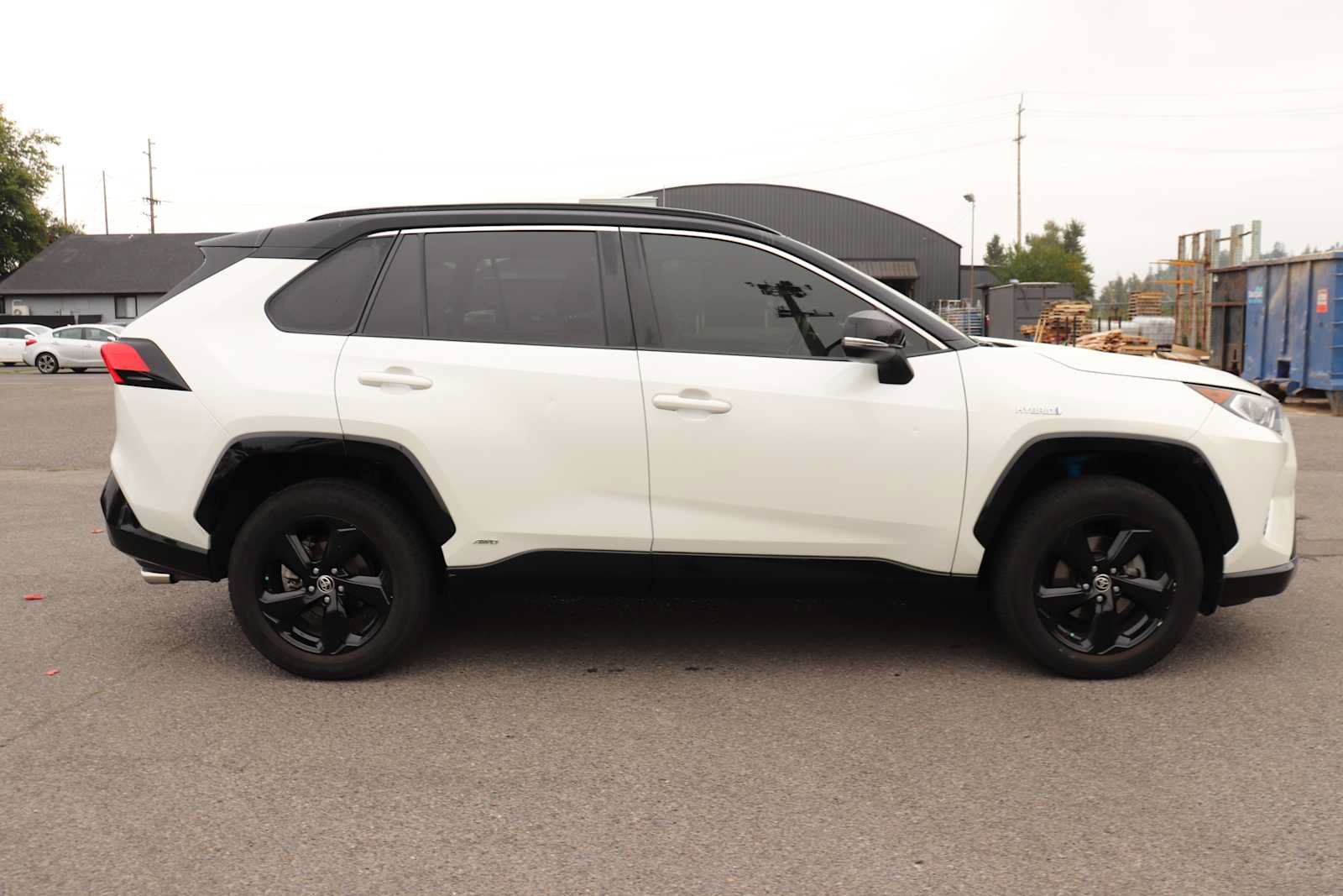 Used 2020 Toyota RAV4 XSE AWD/4WD image 4