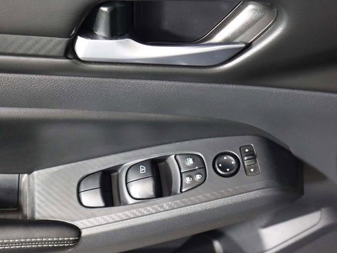 Used 2024 Nissan Altima 2.5 SV image 29