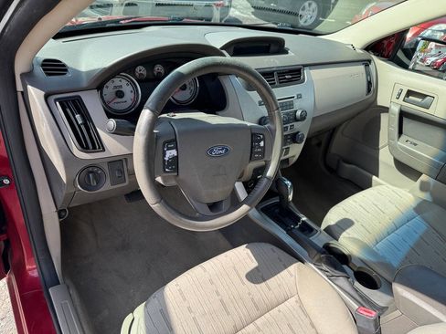 Used 2009 Ford Focus SE image 10