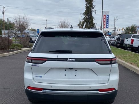 Used 2022 Jeep Grand Cherokee Limited 4xe image 5