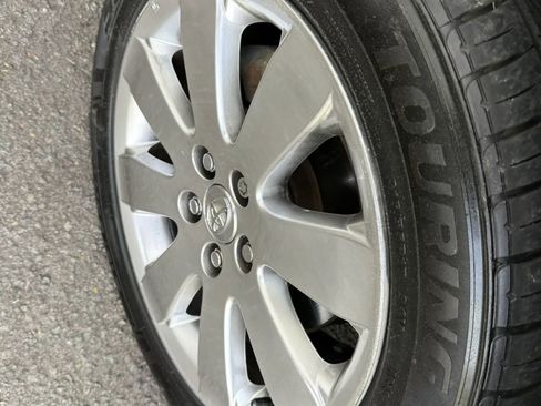 Used 2005 Toyota Avalon XLS FWD image 38