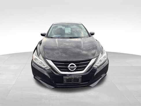 Used 2017 Nissan Altima 2.5 SV FWD image 2