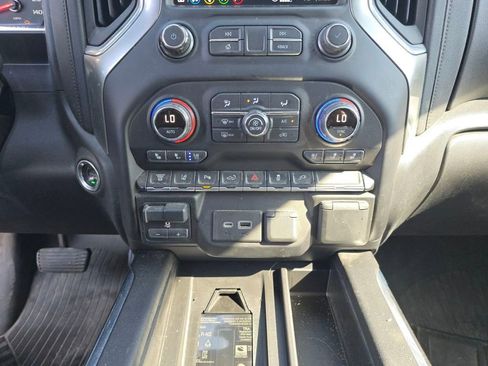 Used 2021 Chevrolet Silverado 3500 LTZ w/ LTZ Premium Package image 20