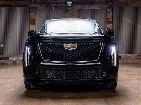 Used 2026 Cadillac Escalade V AWD/4WD image 2