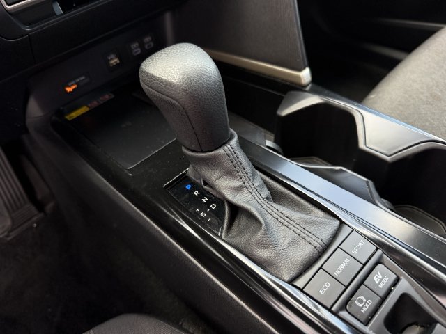 Used 2025 Toyota Camry LE FWD image 20