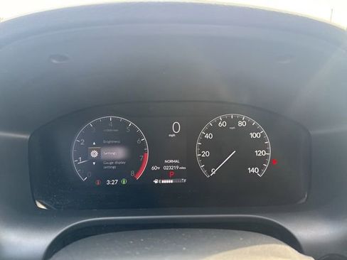 Used 2023 Honda HR-V LX image 14