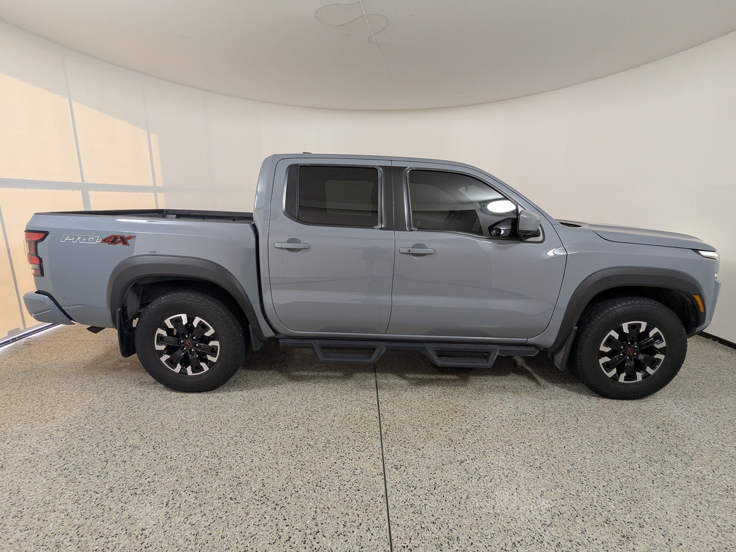 Used 2023 Nissan Frontier PRO-4X w/ Tow Package AWD/4WD image 8