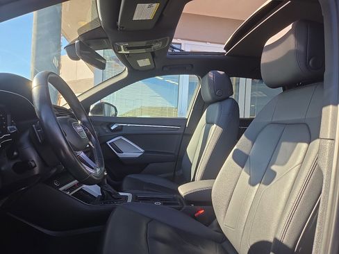 Used 2024 Audi Q3 2.0T Premium image 9