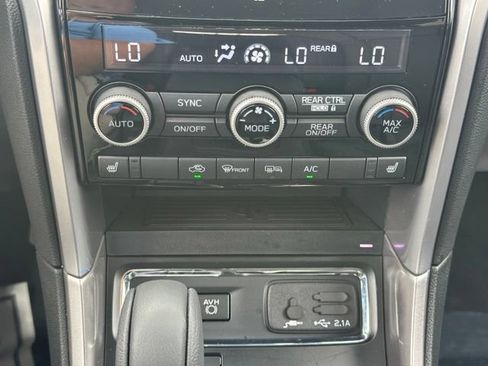 Used 2022 Subaru Ascent Limited w/ Technology Package AWD/4WD image 20