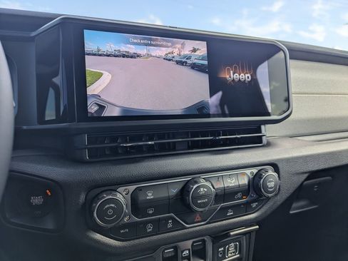 New 2026 Jeep Gladiator Sport image 21