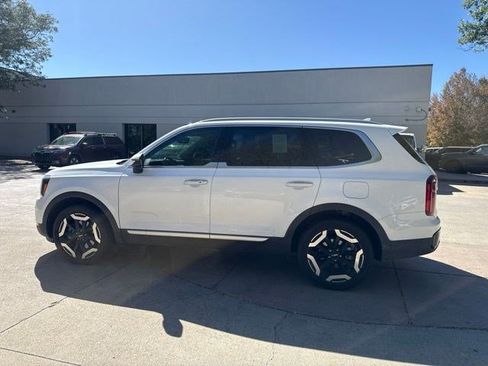 Used 2025 Kia Telluride S AWD/4WD image 13