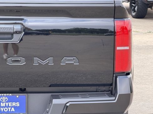 Used 2026 Toyota Tacoma SR5 RWD image 9