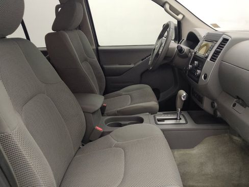 Used 2015 Nissan Frontier SV w/ SV Value Truck Package RWD image 21
