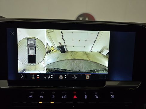 Used 2025 Chevrolet Silverado 1500 RST image 18