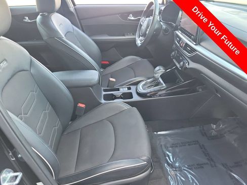 Used 2023 Kia Forte GT-Line w/ GT-Line Technology Package FWD image 17