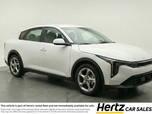 Used 2025 Kia K4 FWD image 1