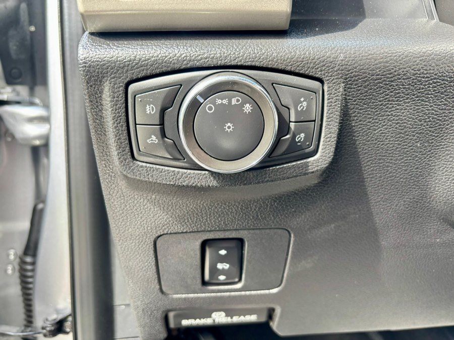 Used 2021 Ford F350 Lariat w/ Lariat Value Package AWD/4WD image 22