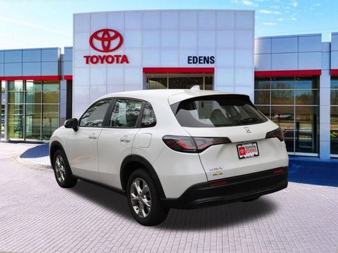 Used 2023 Honda HR-V LX image 7