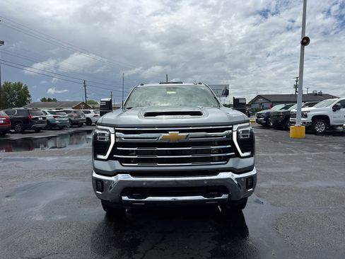 Certified 2024 Chevrolet Silverado 3500 LTZ w/ LTZ Convenience Package AWD/4WD image 8
