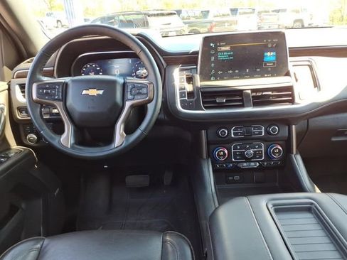 Used 2024 Chevrolet Suburban High Country AWD/4WD image 11
