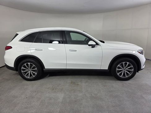 Certified 2025 Mercedes-Benz GLC 300 image 3