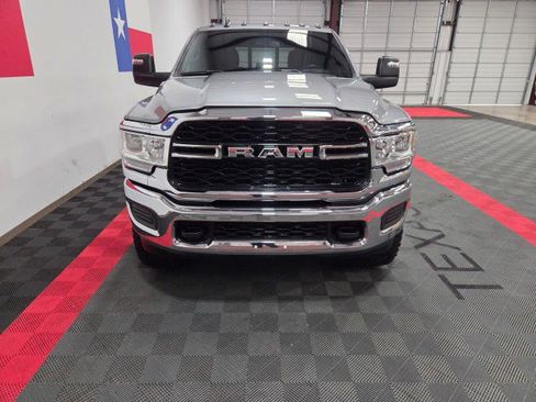 Used 2024 RAM 3500 Tradesman w/ Chrome Appearance Group image 4