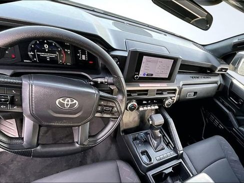 Used 2024 Toyota Tacoma SR image 9