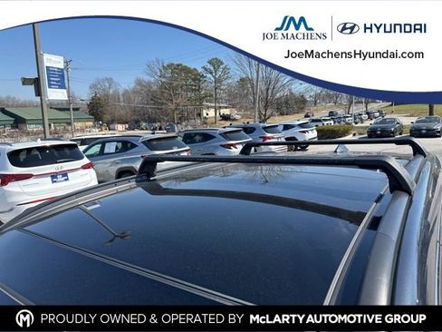 Used 2017 Hyundai Santa Fe Limited image 6