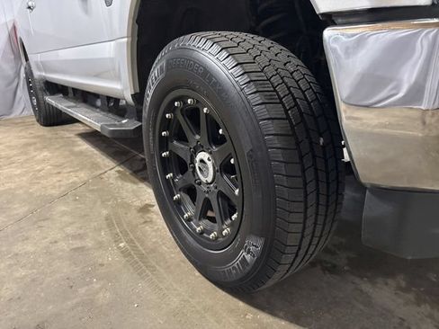 Used 2017 Ford F250 Lariat w/ Chrome Package AWD/4WD image 20
