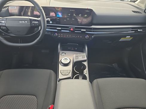 New 2026 Kia Sportage LX FWD image 14