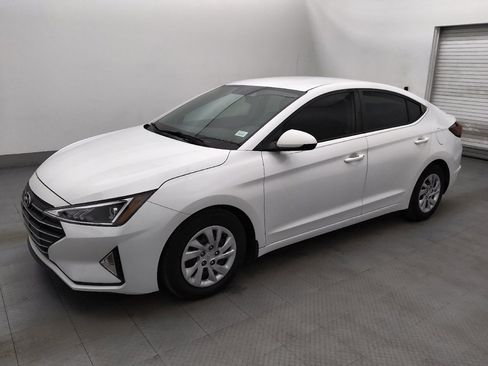 Used 2019 Hyundai Elantra SE w/ Cargo Package image 2