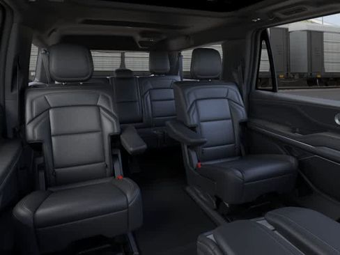 New 2026 Lincoln Navigator L Reserve AWD/4WD image 11