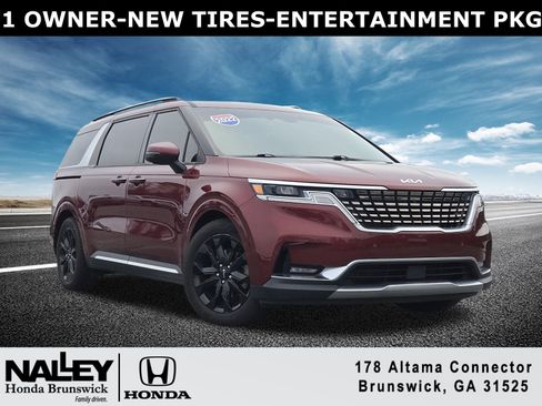 Used 2022 Kia Carnival SX image 1