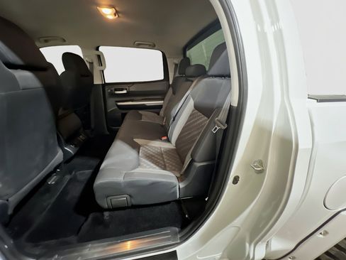 Used 2018 Toyota Tundra SR5 AWD/4WD image 17