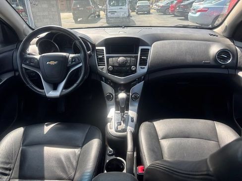 Used 2014 Chevrolet Cruze LT FWD image 11