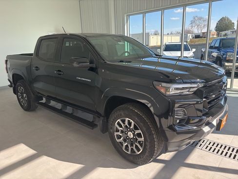 Used 2024 Chevrolet Colorado Z71 w/ Z71 Convenience Package 2 AWD/4WD image 5