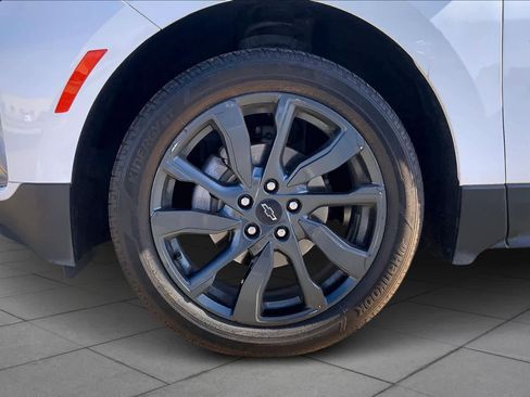 Used 2023 Chevrolet Equinox RS w/ RS Leather Package image 11