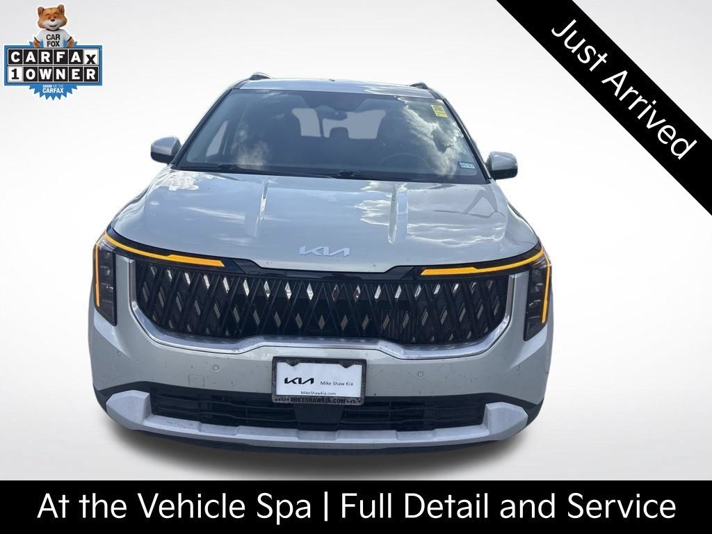 Certified 2025 Kia Carnival EX FWD image 3