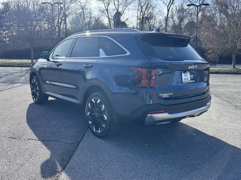 Used 2025 Kia Sorento EX w/ Panoramic Sunroof Package AWD/4WD image 5
