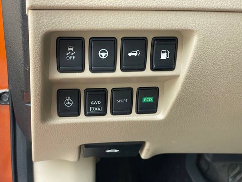 Used 2019 Nissan Rogue SL w/ Premium Package AWD/4WD image 16