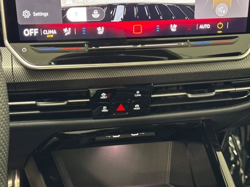 New 2026 Volkswagen GTI SE FWD image 20