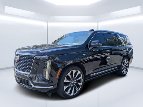 Used 2025 Cadillac Escalade Premium Luxury w/ Touring Package AWD/4WD image 7