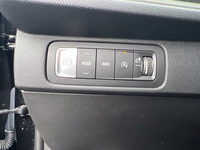 Used 2026 Chevrolet Traverse LT AWD/4WD image 10