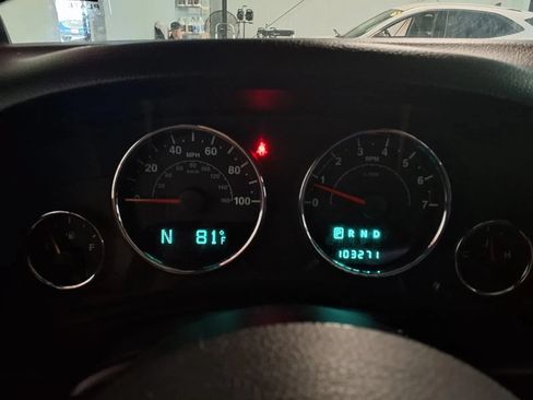 Used 2013 Jeep Wrangler Unlimited Sahara w/ Connectivity Group AWD/4WD image 23